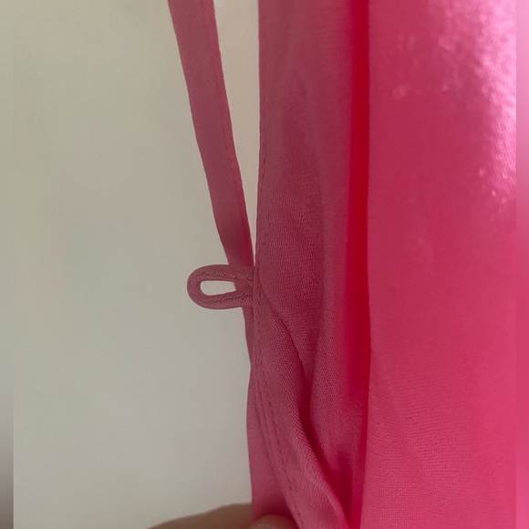 Revolve pink bridesmaid dress, Size M. No alterations done. - Picture 6 of 9